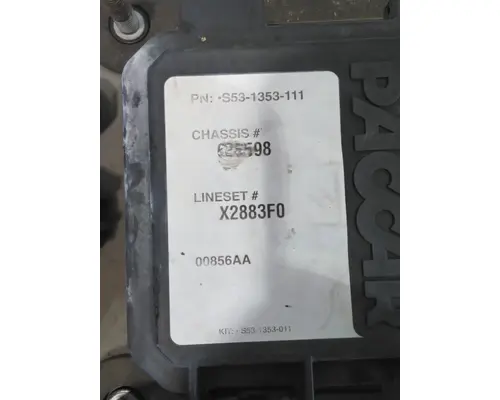 PETERBILT 579 FUSE BOX