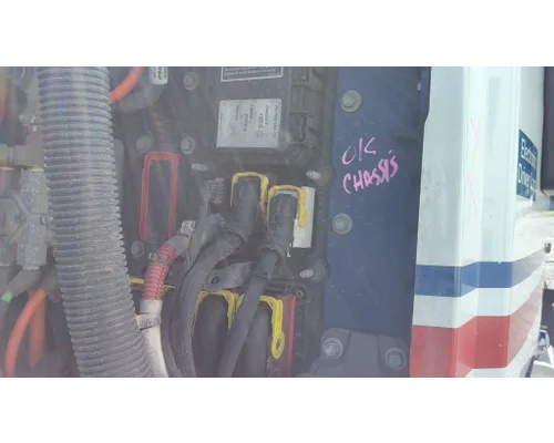 PETERBILT 579 FUSE BOX
