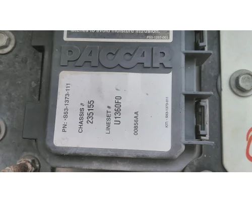 PETERBILT 579 FUSE BOX