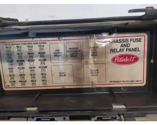 PETERBILT 579 FUSE BOX