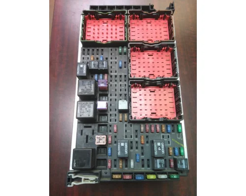 PETERBILT 579 FUSE BOX