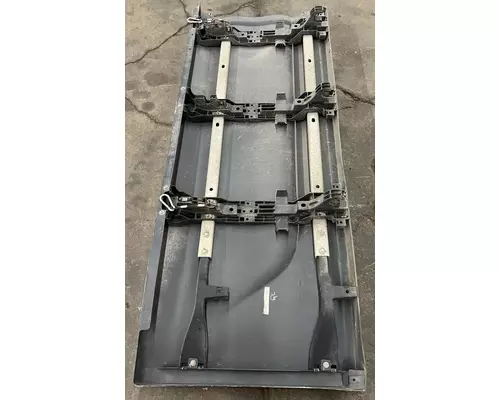 PETERBILT 579 Fairing, Side