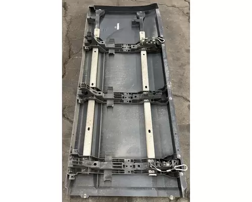 PETERBILT 579 Fairing, Side