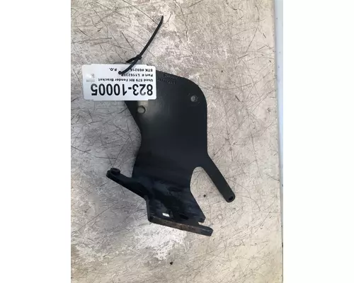 PETERBILT 579 Fender Bracket