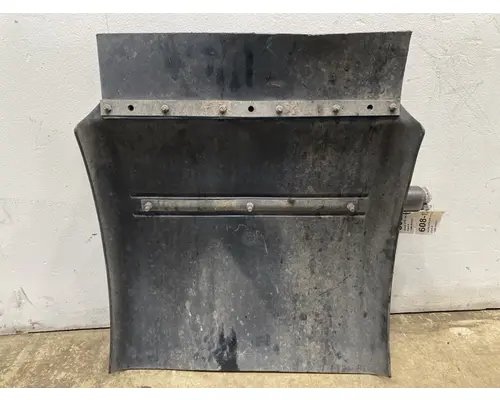 PETERBILT 579 Fender Extension