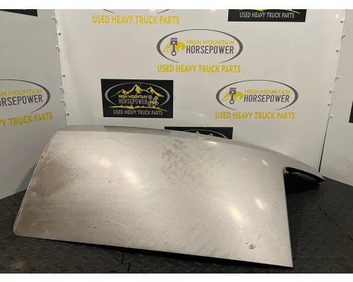 PETERBILT 579 Fender Extension