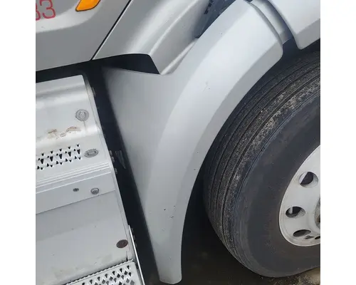 PETERBILT 579 Fender Extension