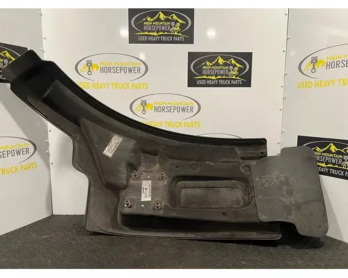 PETERBILT 579 Fender Extension