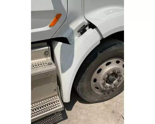 PETERBILT 579 Fender Extension