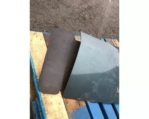 PETERBILT 579 Fender Extension