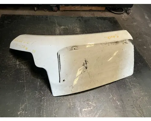 PETERBILT 579 Fender Extension