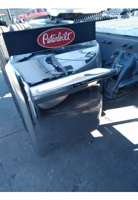 PETERBILT 579 Fender