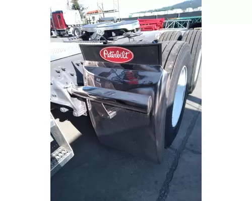 PETERBILT 579 Fender