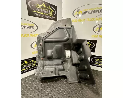 PETERBILT 579 Fender