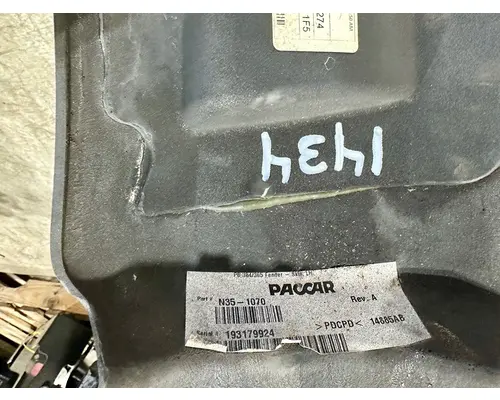 PETERBILT 579 Fender