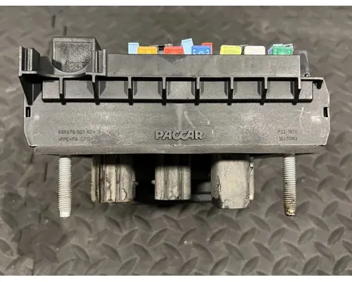 PETERBILT 579 Fuse Box