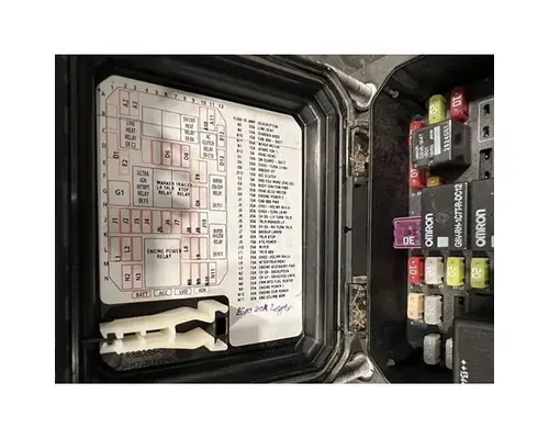 PETERBILT 579 Fuse Box