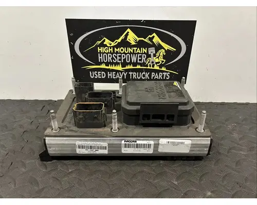 PETERBILT 579 Fuse Box
