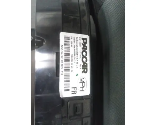 PETERBILT 579 GAUGE CLUSTER