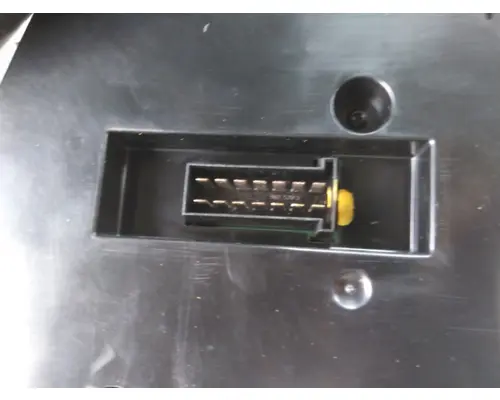 PETERBILT 579 GAUGE CLUSTER