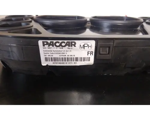 PETERBILT 579 GAUGE CLUSTER