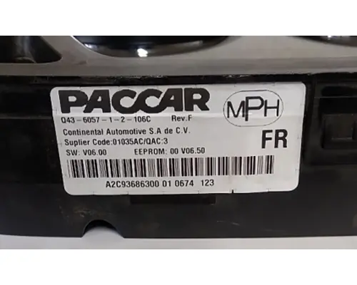 PETERBILT 579 GAUGE CLUSTER