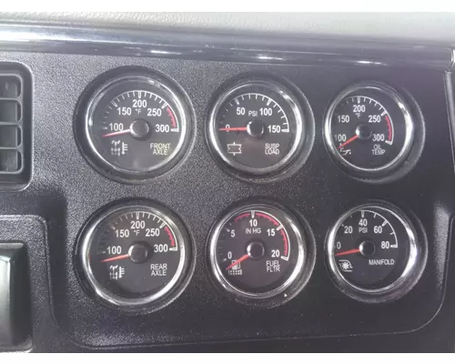 PETERBILT 579 GAUGE CLUSTER