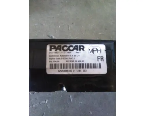 PETERBILT 579 GAUGE CLUSTER