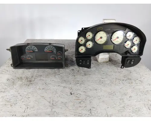 PETERBILT 579 GAUGE CLUSTER