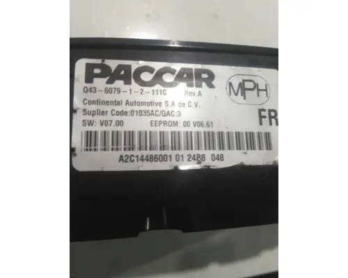 PETERBILT 579 GAUGE CLUSTER