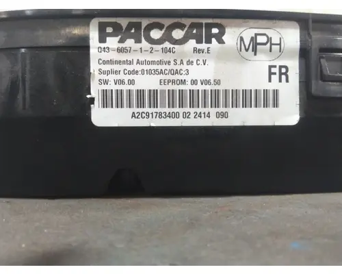 PETERBILT 579 GAUGE CLUSTER