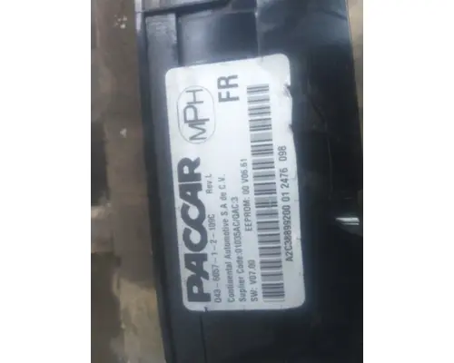 PETERBILT 579 GAUGE CLUSTER