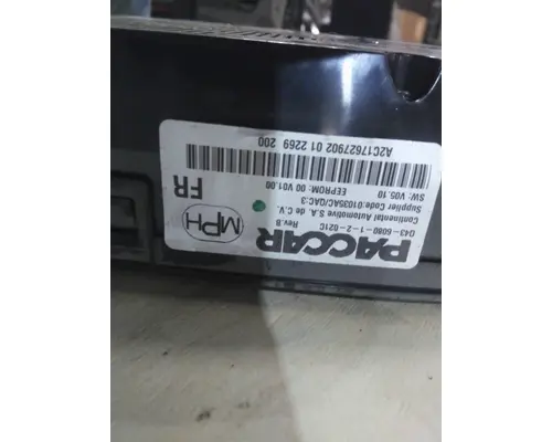 PETERBILT 579 GAUGE CLUSTER