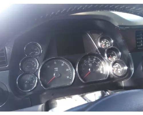 PETERBILT 579 GAUGE CLUSTER