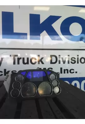 PETERBILT 579 GAUGE CLUSTER