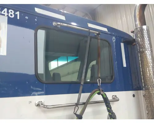 PETERBILT 579 GLASS, BACK