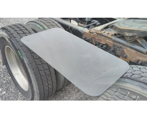PETERBILT 579 GLASS, BACK