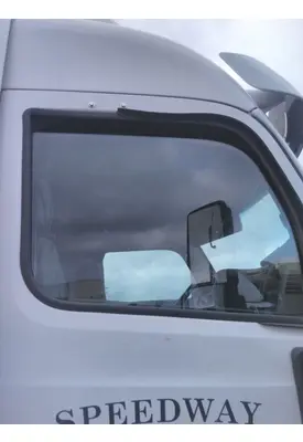 PETERBILT 579 GLASS, DOOR, FRONT
