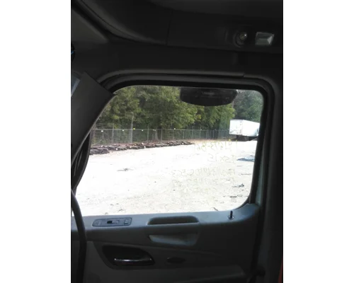 PETERBILT 579 GLASS, DOOR, FRONT