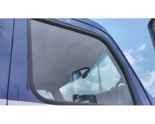 PETERBILT 579 GLASS, DOOR, FRONT