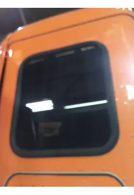 PETERBILT 579 GLASS, SLEEPER