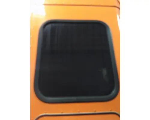 PETERBILT 579 GLASS, SLEEPER