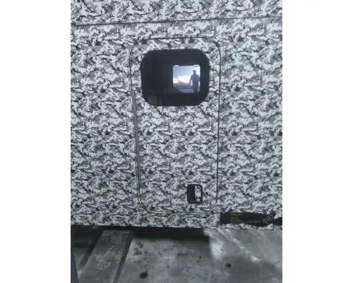 PETERBILT 579 GLASS, SLEEPER