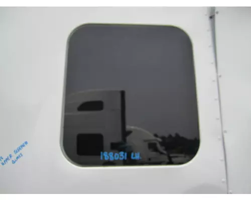 PETERBILT 579 GLASS, SLEEPER