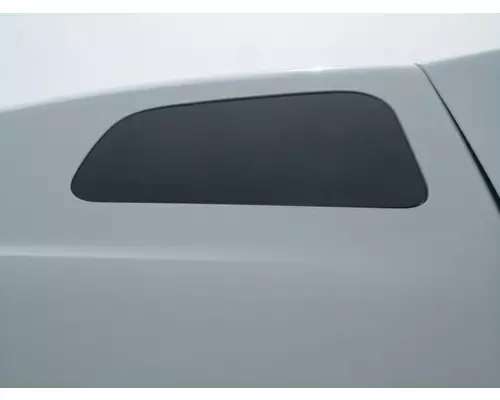 PETERBILT 579 GLASS, SLEEPER