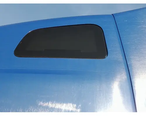 PETERBILT 579 GLASS, SLEEPER