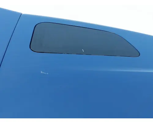 PETERBILT 579 GLASS, SLEEPER