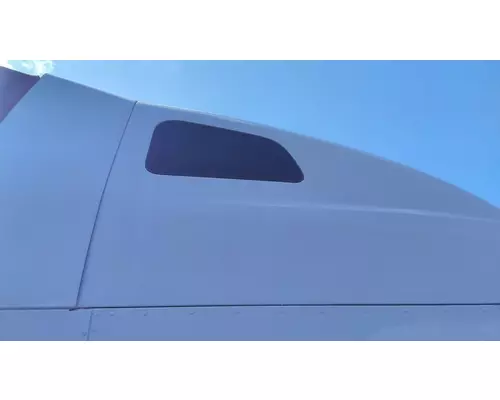 PETERBILT 579 GLASS, SLEEPER