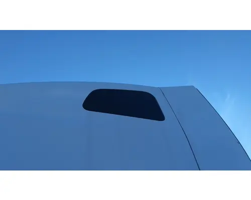 PETERBILT 579 GLASS, SLEEPER