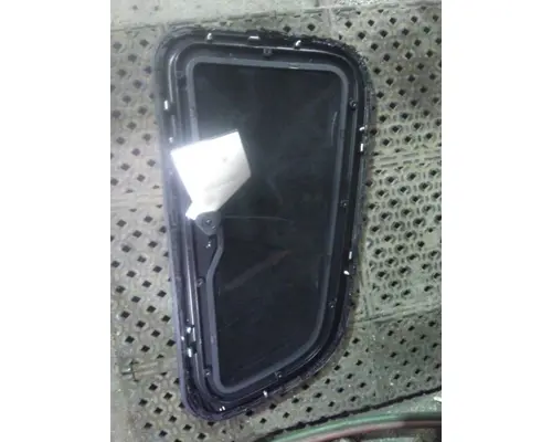 PETERBILT 579 GLASS, SLEEPER